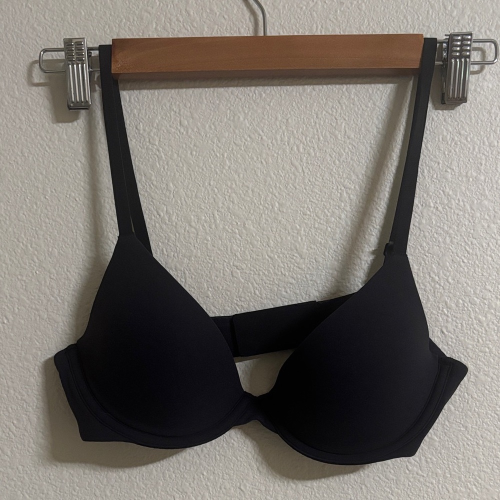SKIMS 34B Plunge Bra